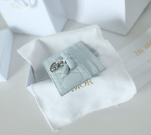 Load image into Gallery viewer, Leather Card Holder
