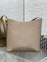 Load image into Gallery viewer, Bucket Bag
