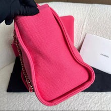 Load image into Gallery viewer, Deauville Tote
