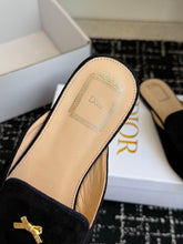 Load image into Gallery viewer, Suede Loafers
