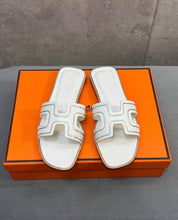 Load image into Gallery viewer, Oran Sandals
