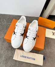 Load image into Gallery viewer, Timeout Trainers
