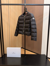Load image into Gallery viewer, Laurine Jacket
