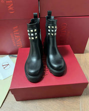 Load image into Gallery viewer, Leather Boots
