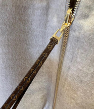 Load image into Gallery viewer, Logo Jacket
