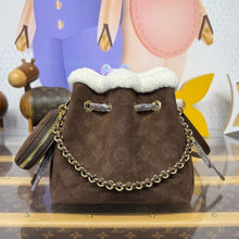 Load image into Gallery viewer, Bella
