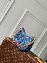 Load image into Gallery viewer, Valley Pochette
