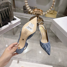 Load image into Gallery viewer, Oblique Pumps
