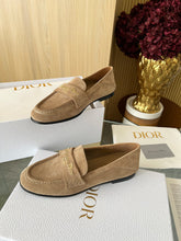 Load image into Gallery viewer, Suede Loafers
