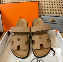 Load image into Gallery viewer, Chypre Sandals
