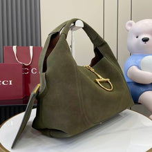 Load image into Gallery viewer, Maxi Softbit Bag
