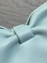Load image into Gallery viewer, Medium Bow Bag
