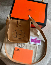 Load image into Gallery viewer, Evelyn
