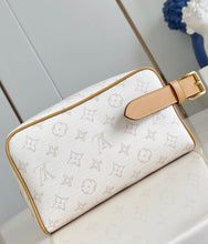 Load image into Gallery viewer, Toiletry Bag
