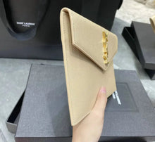Load image into Gallery viewer, Uptown Pouch
