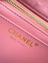 Load image into Gallery viewer, CC Classic Flap
