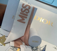 Load image into Gallery viewer, Silk Twilly Scarf
