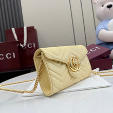 Load image into Gallery viewer, Marmont Clutch
