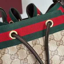Load image into Gallery viewer, Venice Bucket Bag
