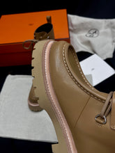 Load image into Gallery viewer, Land Boots
