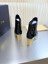 Load image into Gallery viewer, Leather Boots
