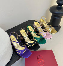 Load image into Gallery viewer, Gem Sandals
