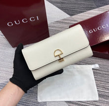 Load image into Gallery viewer, Softbit Continental Wallet
