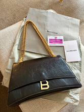 Load image into Gallery viewer, Crush Chain Bag
