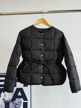 Load image into Gallery viewer, Caramagne Jacket
