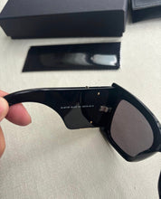 Load image into Gallery viewer, Logo Sunglasses
