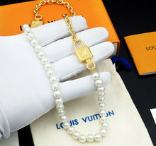 Load image into Gallery viewer, Pearl Necklace
