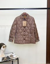 Load image into Gallery viewer, Quilted Jacket
