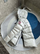 Load image into Gallery viewer, Cypress Jacket
