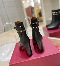 Load image into Gallery viewer, Rockstud Boots
