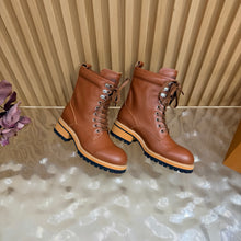 Load image into Gallery viewer, Leather Boots
