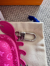 Load image into Gallery viewer, Crab Bag Charm/Keychain
