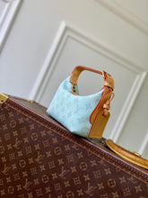 Load image into Gallery viewer, Hills Pochette
