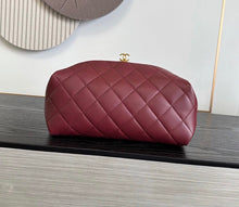 Load image into Gallery viewer, Quilted Chain Bag
