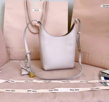 Load image into Gallery viewer, Leather Bucket Bag
