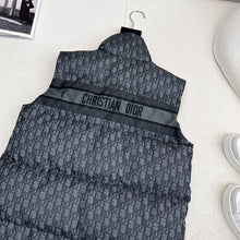 Load image into Gallery viewer, Alps Gilet
