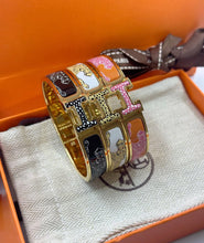 Load image into Gallery viewer, Clic Bracelet
