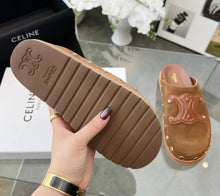 Load image into Gallery viewer, Triomphe Mules
