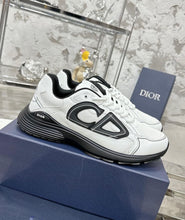 Load image into Gallery viewer, B30 Trainers
