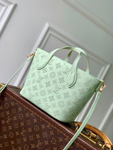 Load image into Gallery viewer, Blossom Tote

