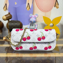 Load image into Gallery viewer, Ivy Chain Bag

