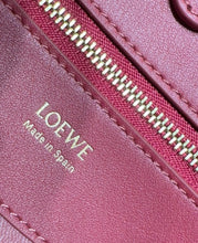 Load image into Gallery viewer, Madrid Medium
