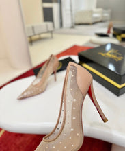 Load image into Gallery viewer, Perla Pumps

