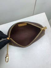 Load image into Gallery viewer, Cosmetic Pouch
