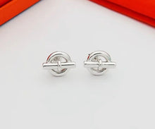 Load image into Gallery viewer, Stud Earrings
