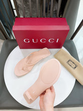 Load image into Gallery viewer, GG Sandals
